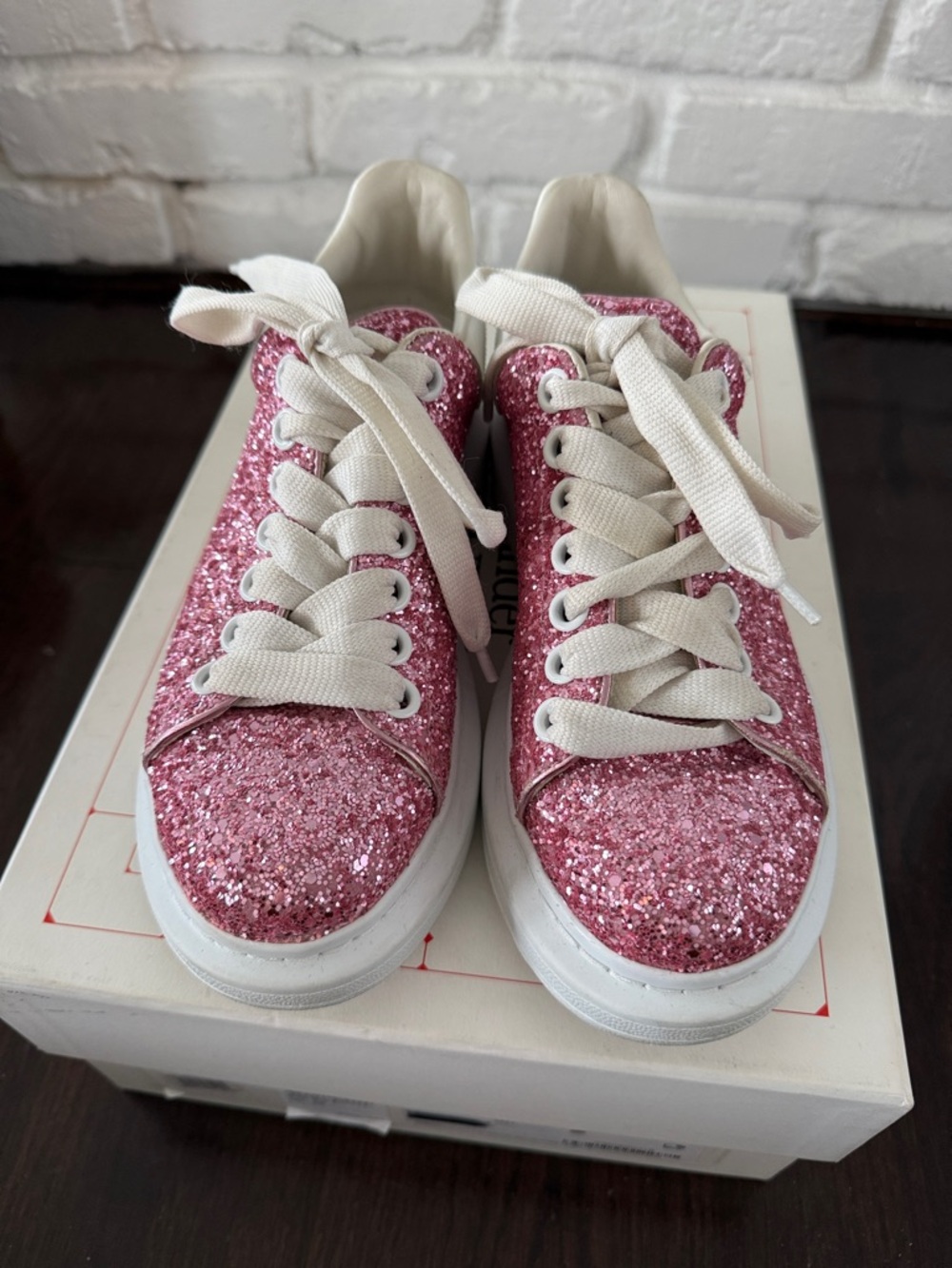 Alexander McQueen Women’s Galaxy Glitter Bubblegum Pink Low-Top Sneakers 36.5 - Picture 2 of 12